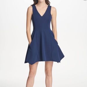 Kensie Solid Navy Ribbed V-Neck Sleeveless dress w/ point hem